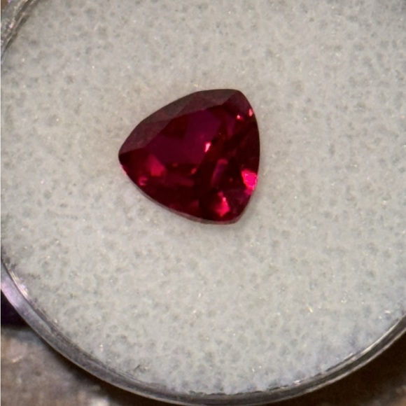Genuine red ruby - Picture 2 of 4